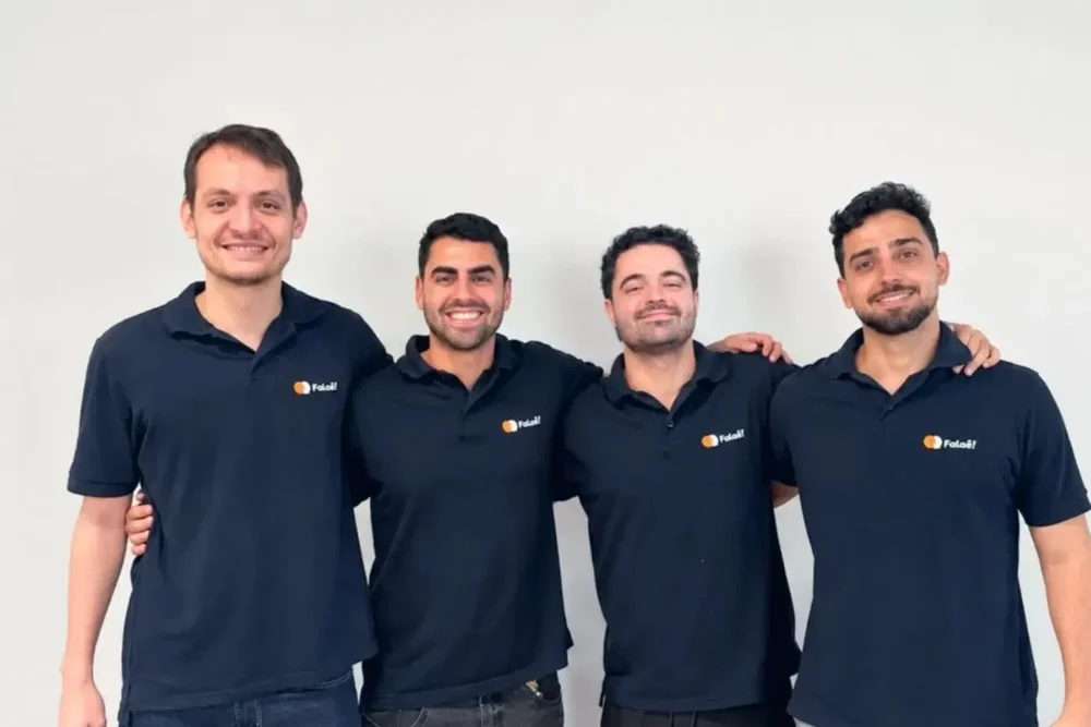 Os quatro fundadores do Falaê, em foto publicada pela EXAME.